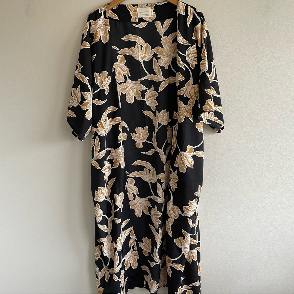 Maison Du Soir Floral Kimono Robe Size S/M